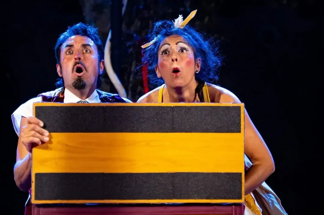 Silvana Rojas y Gabriel Bonini interpretando sus personajes cómicos